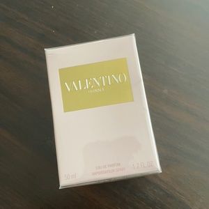 Valentino Donna Fragrance 50ml Sealed